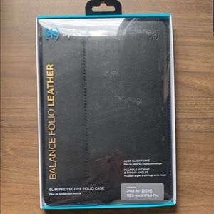 Speck iPad Air 2019 Leather Case